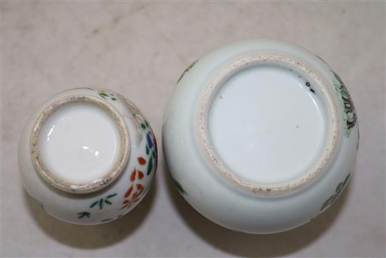 Two Chinese famille rose vases, 18th and 19th century, 10cm